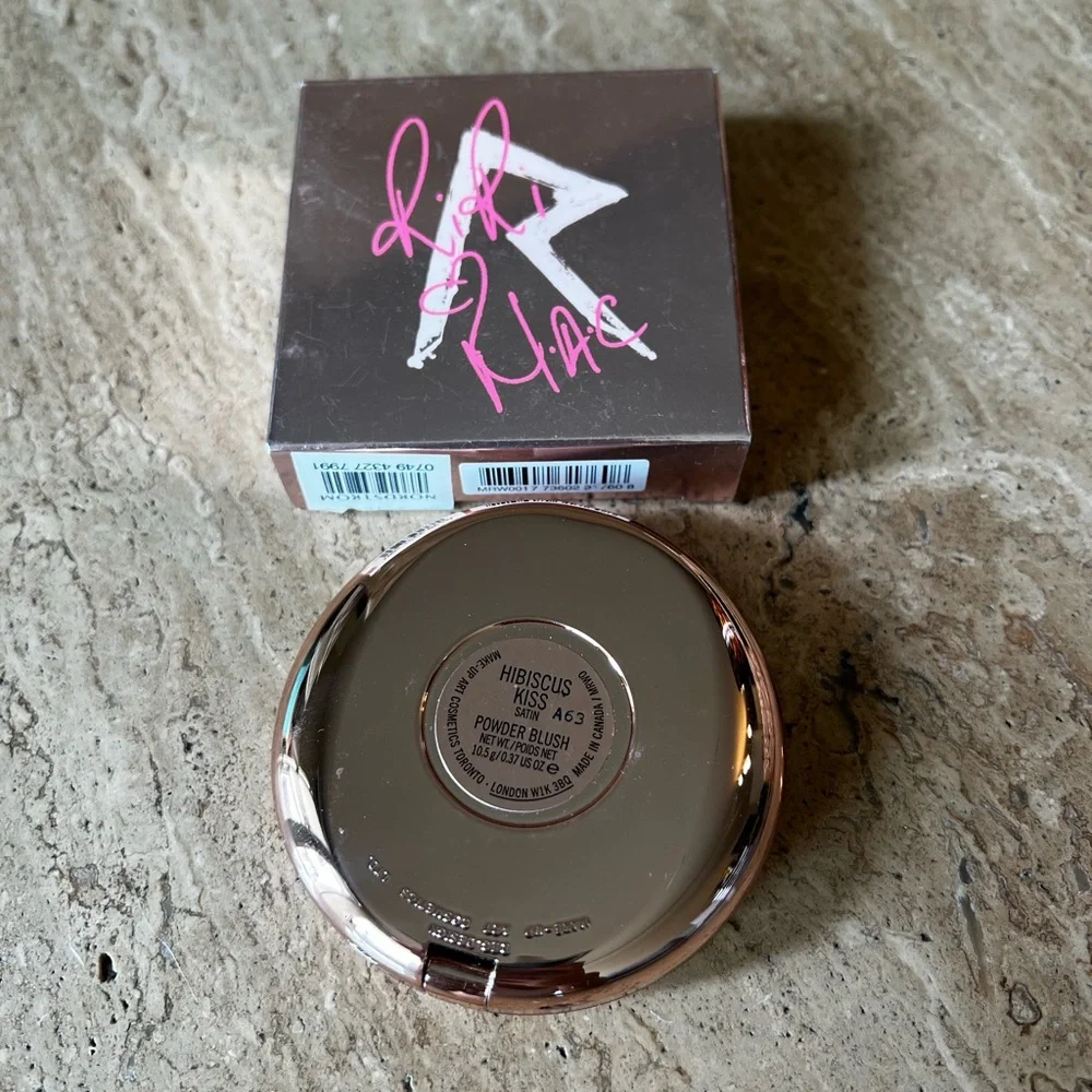 MAC Cosmetics riri limited